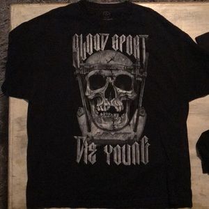 Shirt sleeve black t-shirt